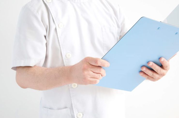 カウンセリングをする先生